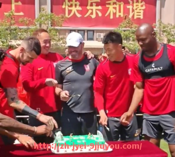 jiuyou九游娱乐-德甲球队实力挡球技巧及比赛表现分析