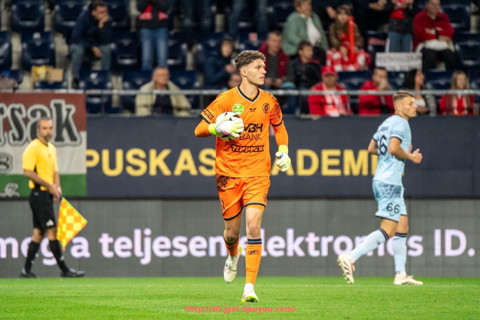 jiuyou九游娱乐-世俱杯替补球员年度平均贡献分统计及战术角色研究